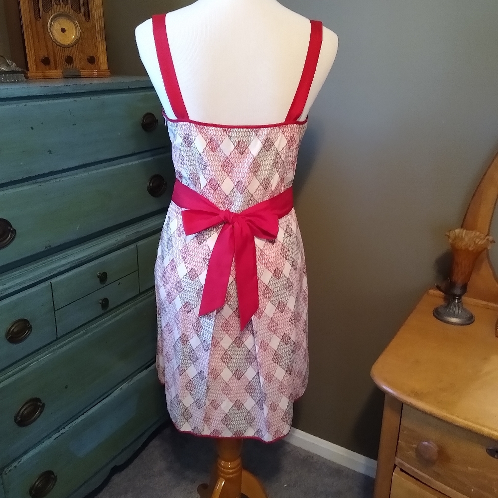Dress - Picture 2 of 4